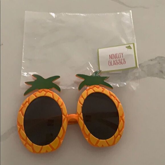 💕1 hr sale 💕Pineapple sunglasses 🕶 🍍 - Picture 1 of 5